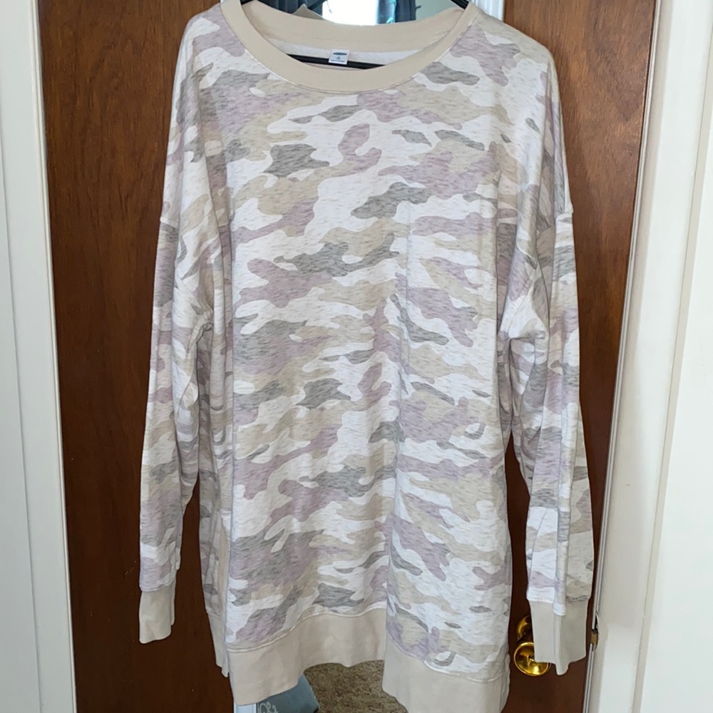 Old Navy XL Tall Camo Crew Neck